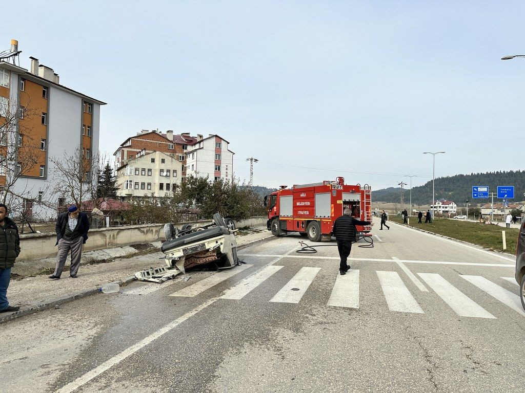 Kastamonu'da Mercedes marka Araçla Çarpışan Fiat-Tofaş araç takla attı - Sayfa 3