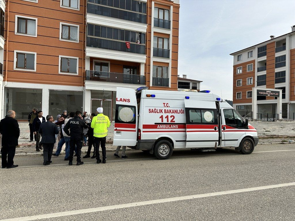 Kastamonu'da Mercedes marka Araçla Çarpışan Fiat-Tofaş araç takla attı - Sayfa 5