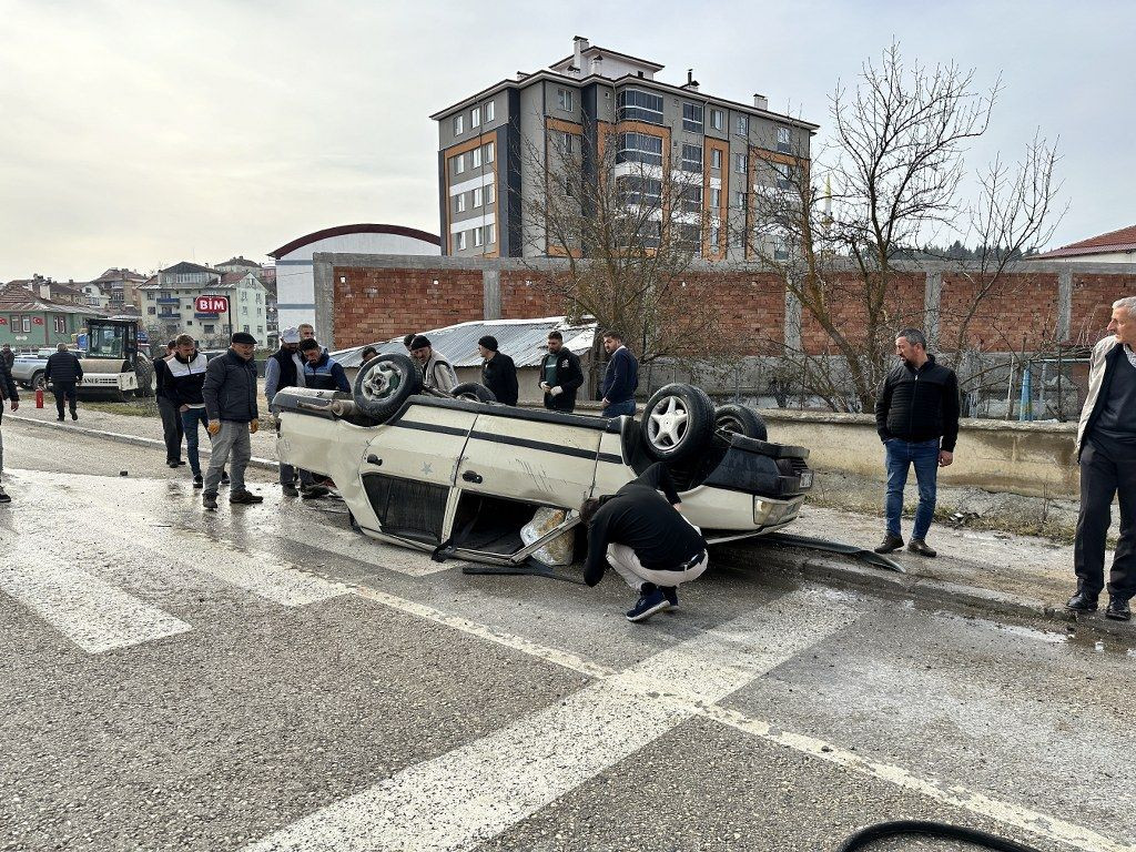 Kastamonu'da Mercedes marka Araçla Çarpışan Fiat-Tofaş araç takla attı - Sayfa 7