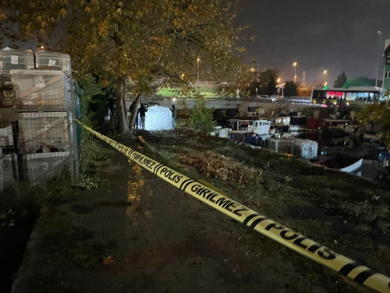 Küçükçekmece Menekşe Deresi'nde Kadın Cesedi Bulundu - Sayfa 3