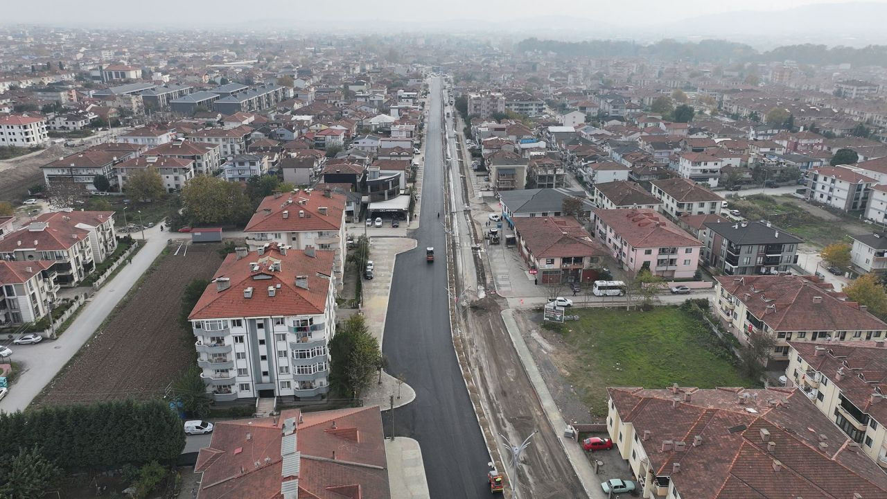 Büyükşehir’in çalışmalarıyla O caddeye modern yüz - Sayfa 9