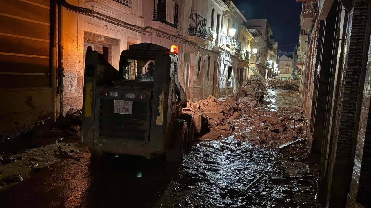 İspanya'da sel felaketi: Binlerce kişi tahliye edildi - Sayfa 10