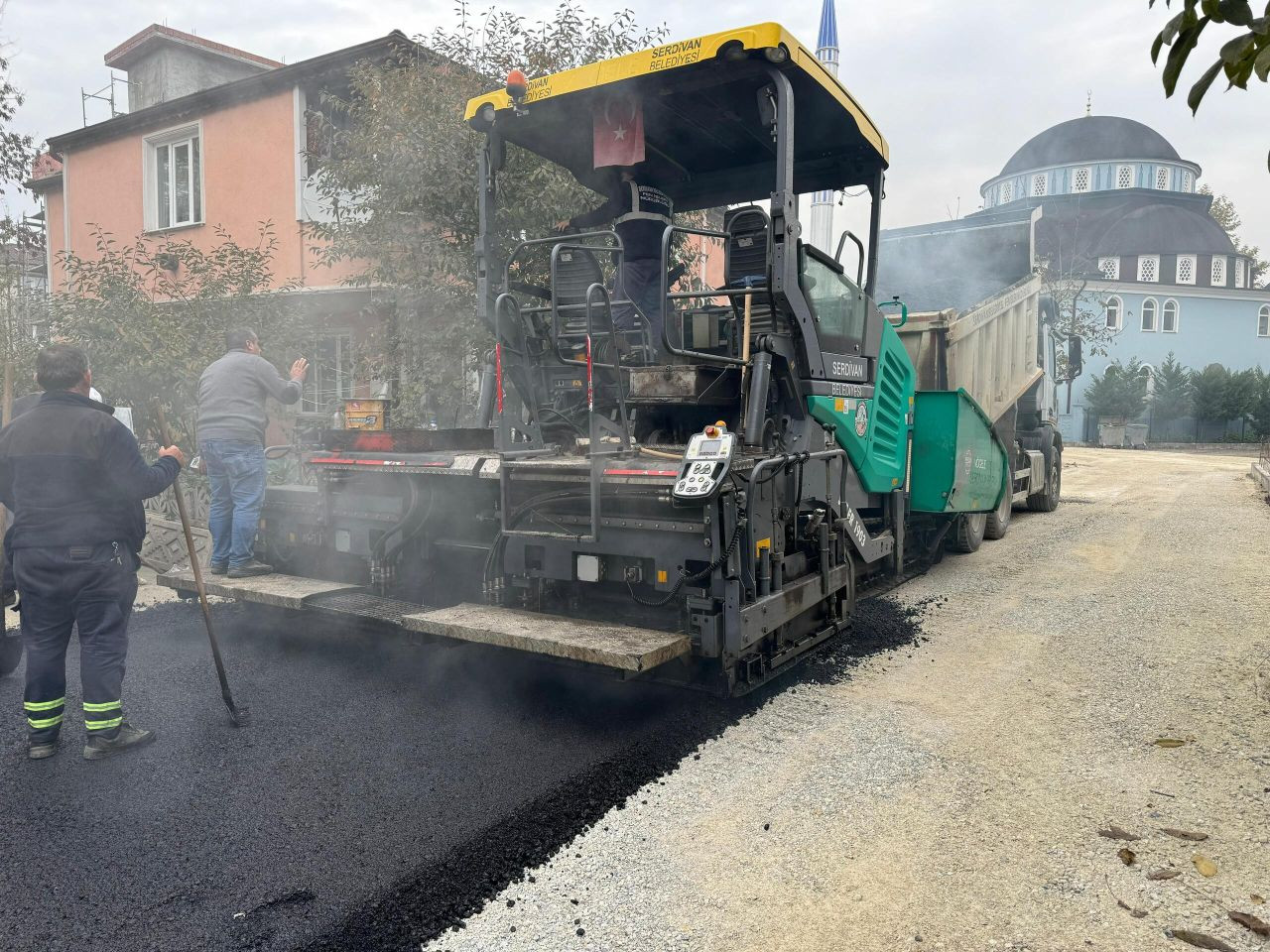 Serdivan'da Yollar Yenileniyor: Yeni Üstyapı Çalışmaları ile Konfor Artıyor - Sayfa 6