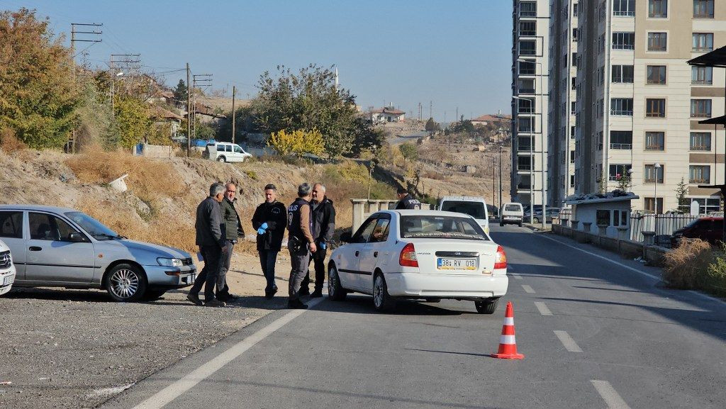 Kayseri'de bıçaklı kavga: 13 yaşındaki çocuk ağır yaralandı - Sayfa 4