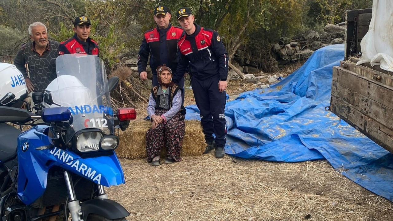 Kayıp Alzheimer hastası yaşlı kadını jandarma buldu