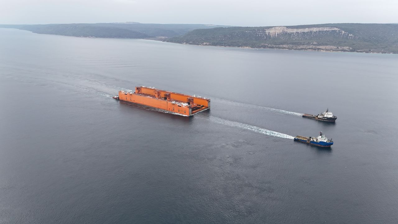 Dev Yüzer Havuz ‘Dourado' Çanakkale Boğazı'ndan geçiyor - Sayfa 6