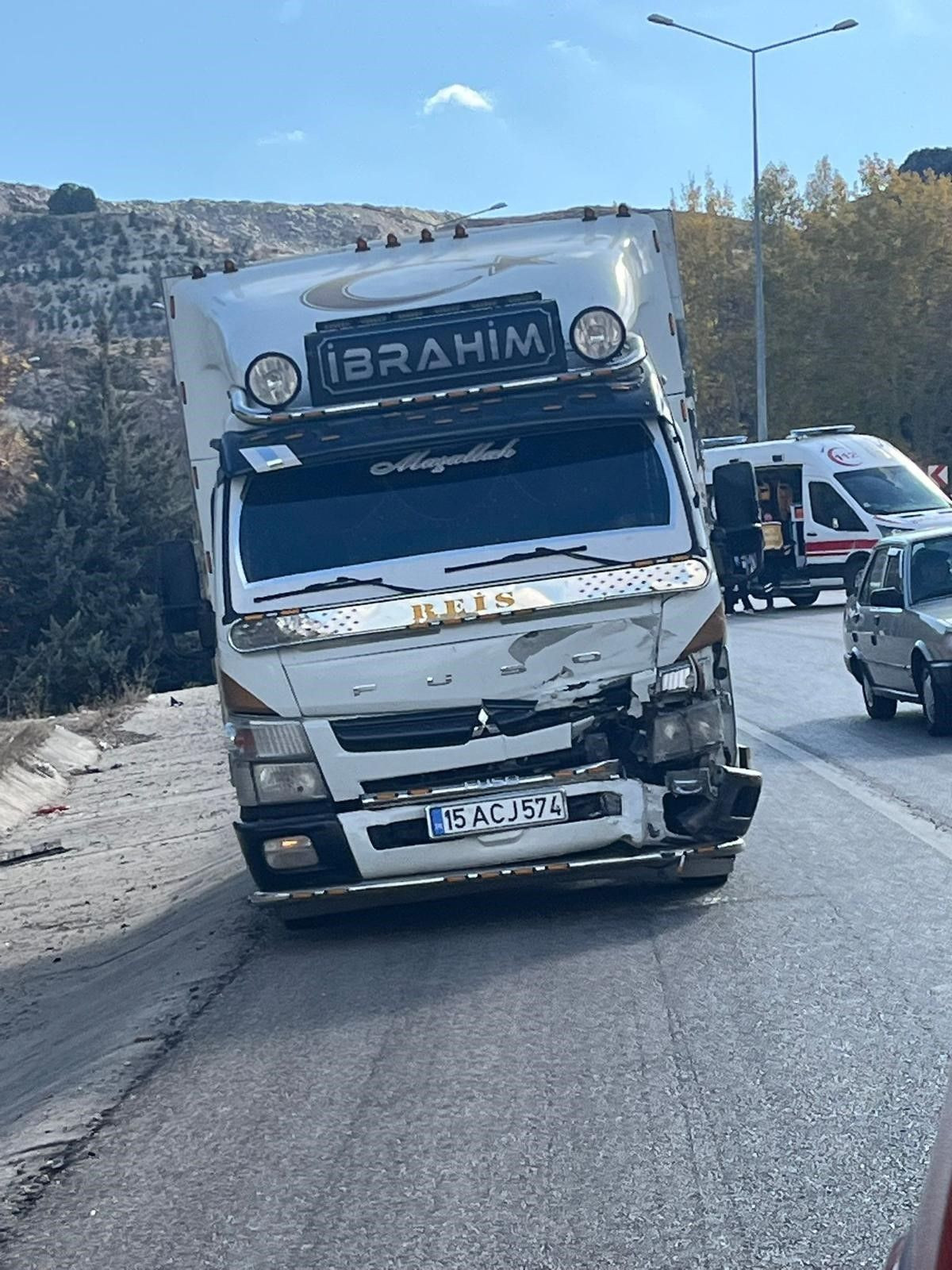 3 Aracın Karıştığı Zincirleme Kazada 2 Kişi Yaralandı - Sayfa 1