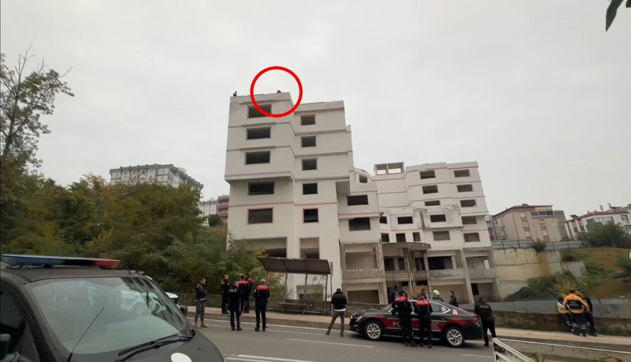 Samsun'da Bunalıma Giren Kadın, 7. Kattan İntihara Kalkıştı - Sayfa 3