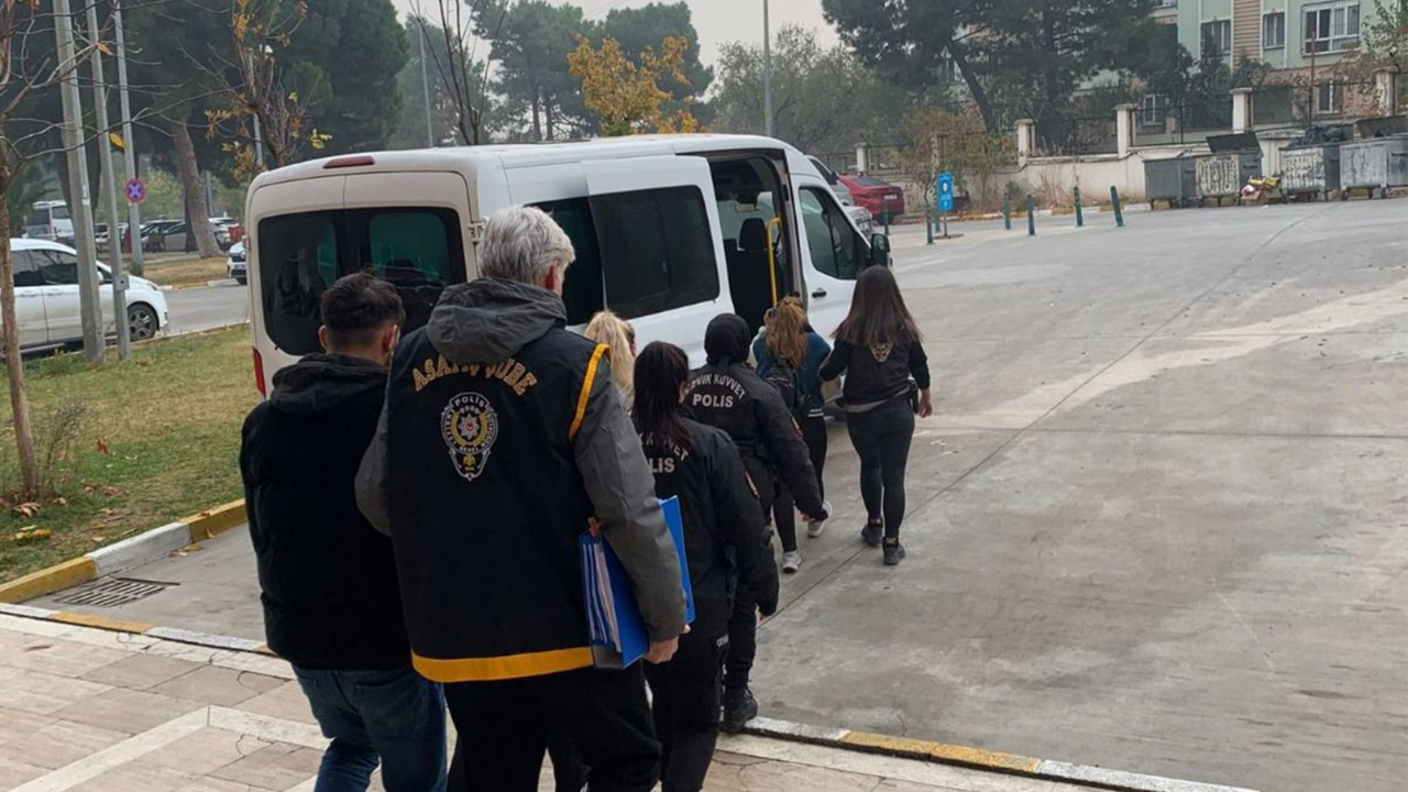 Manisa ve Afyon’da Fuhuş Operasyonu: 6 Kadın Kurtarıldı, 2 Kişi Tutuklandı