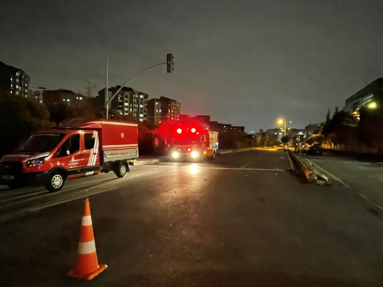 Başakşehir'de Elektrikli Otomobil ile Scooter Çarpıştı: 1 Ağır Yaralı - Sayfa 2