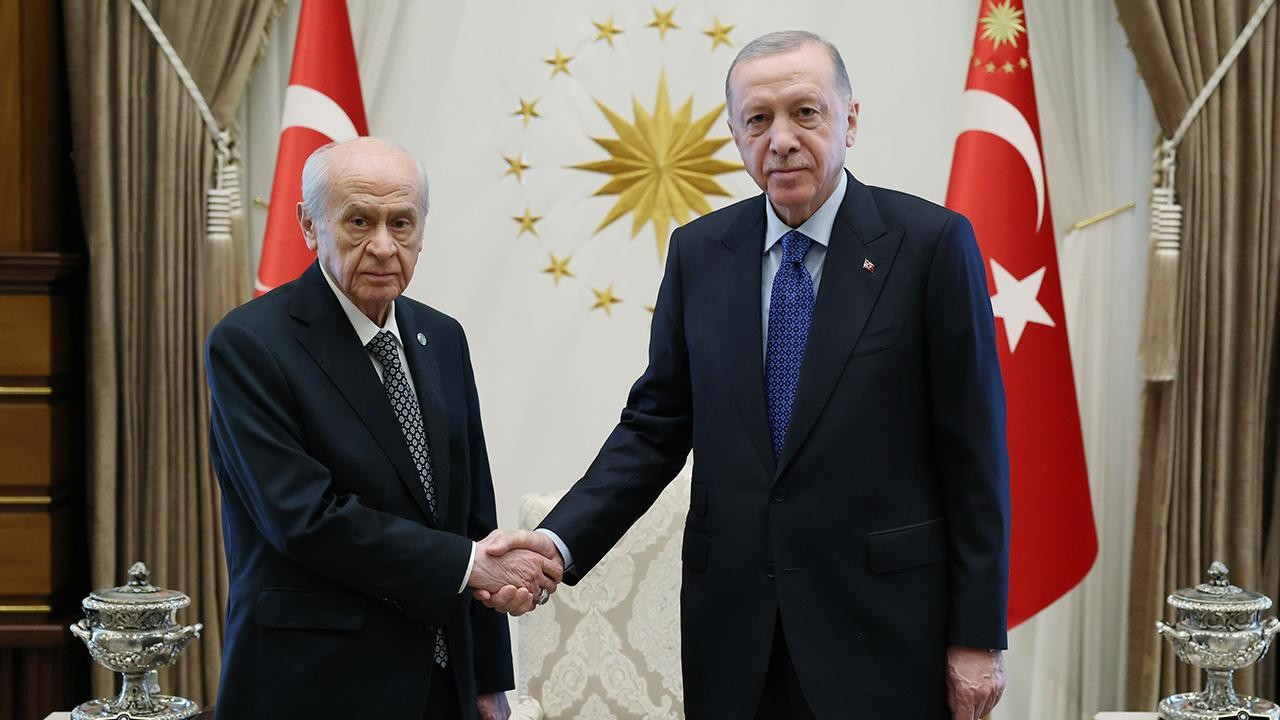 Beştepe'de Kritik Zirve! Cumhurbaşkanı Erdoğan, MHP Lideri Bahçeli'yi Kabul Etti