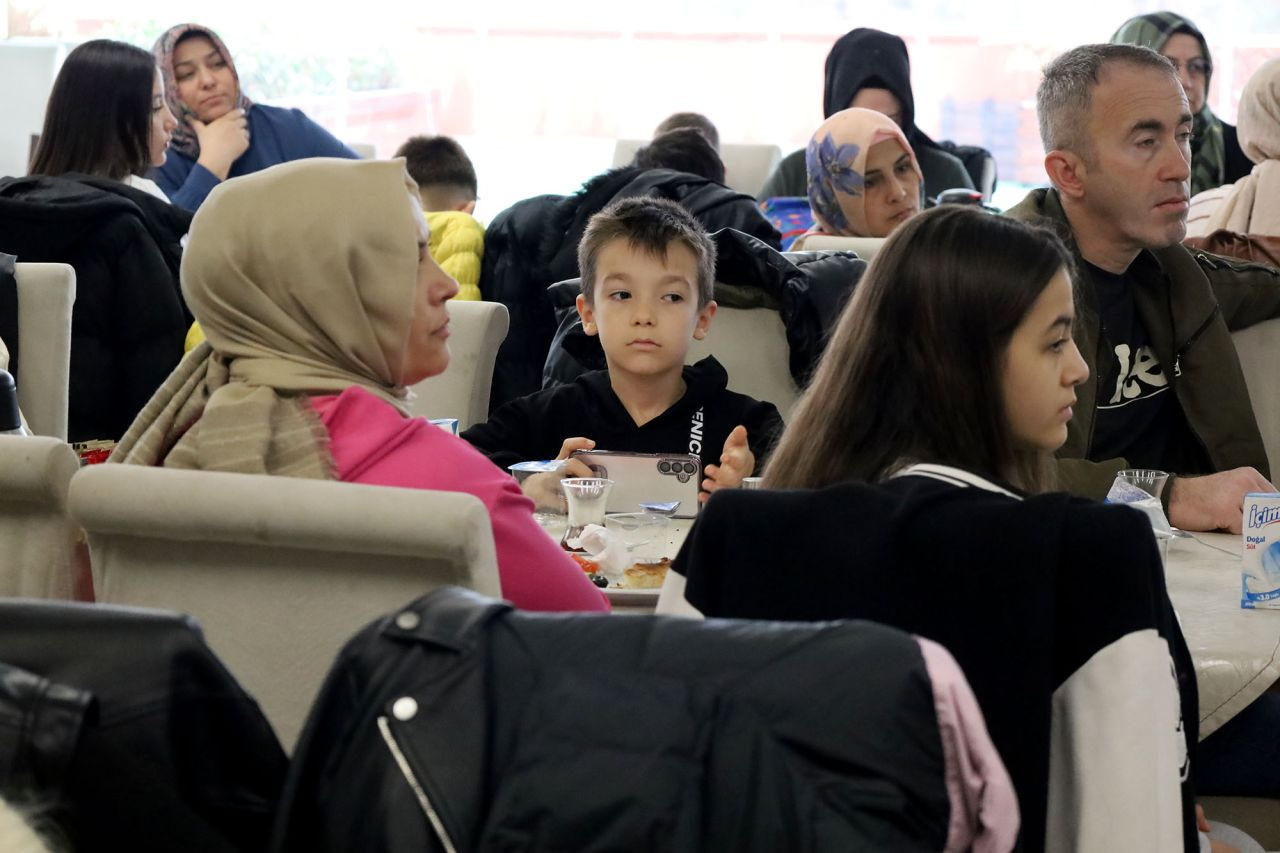 Büyükşehir diyabetli çocuklara tebessüm oldu: Uzmanlardan ailelere önemli uyarılar - Sayfa 4