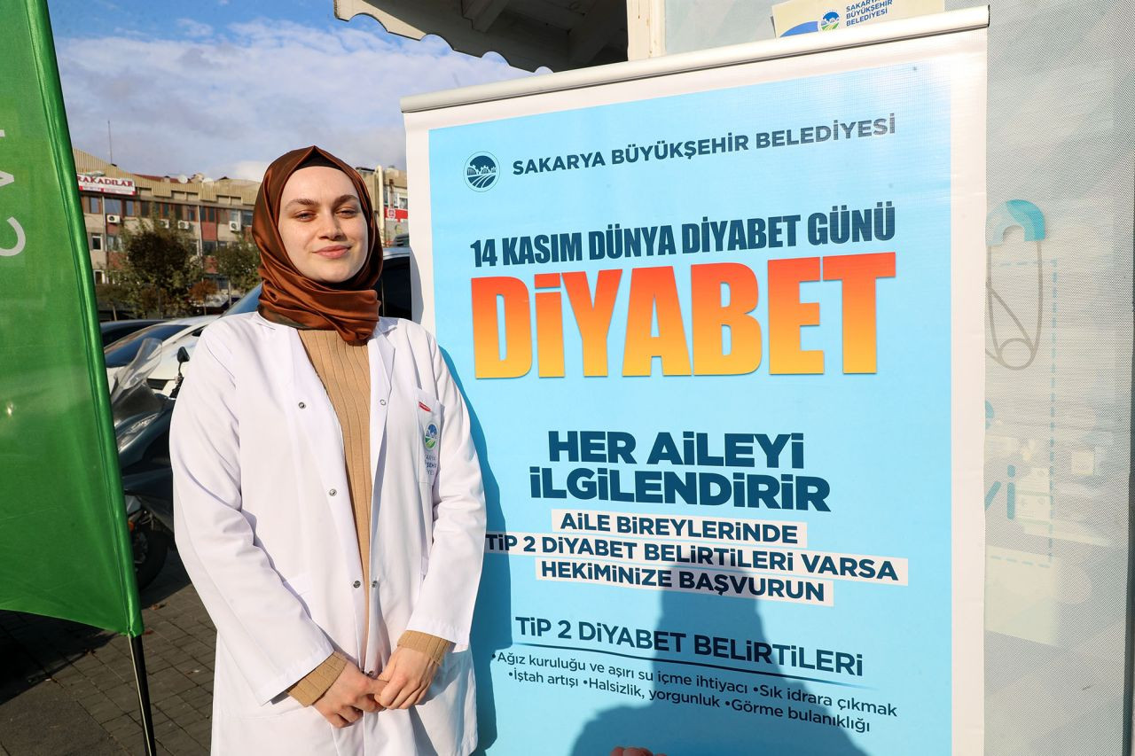 Büyükşehir şehrin meydanında diyabet riski ve bilincini anlattı - Sayfa 4