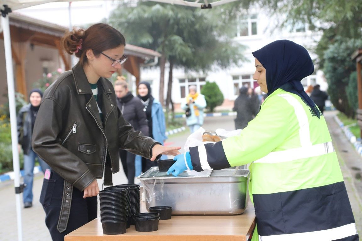 Hendek Belediyesi'nden vize haftasında anlamlı destek: Sınava girerken sıcak çorban seni bekliyor - Sayfa 2