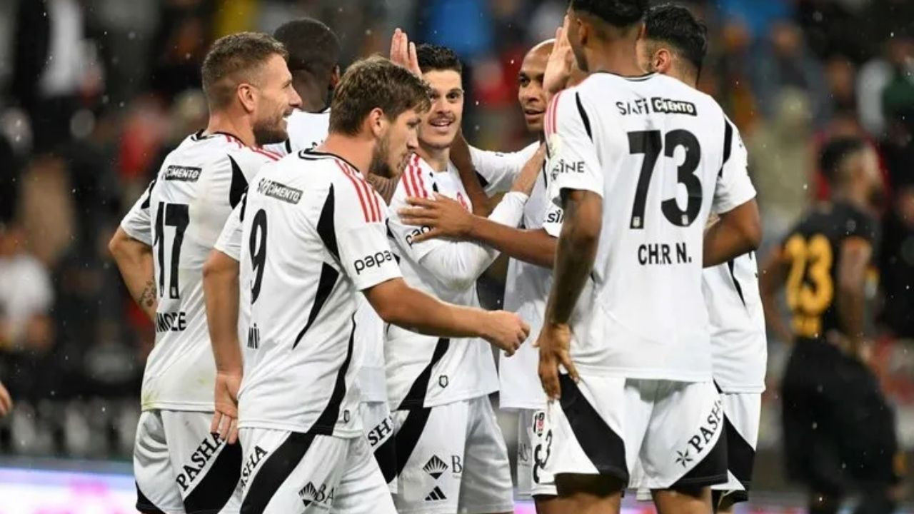 Süper Lig'de Son Haftalarda Formunu Kaybeden Beşiktaş'ta Bileti Kesilen Oyuncular! - Sayfa 3