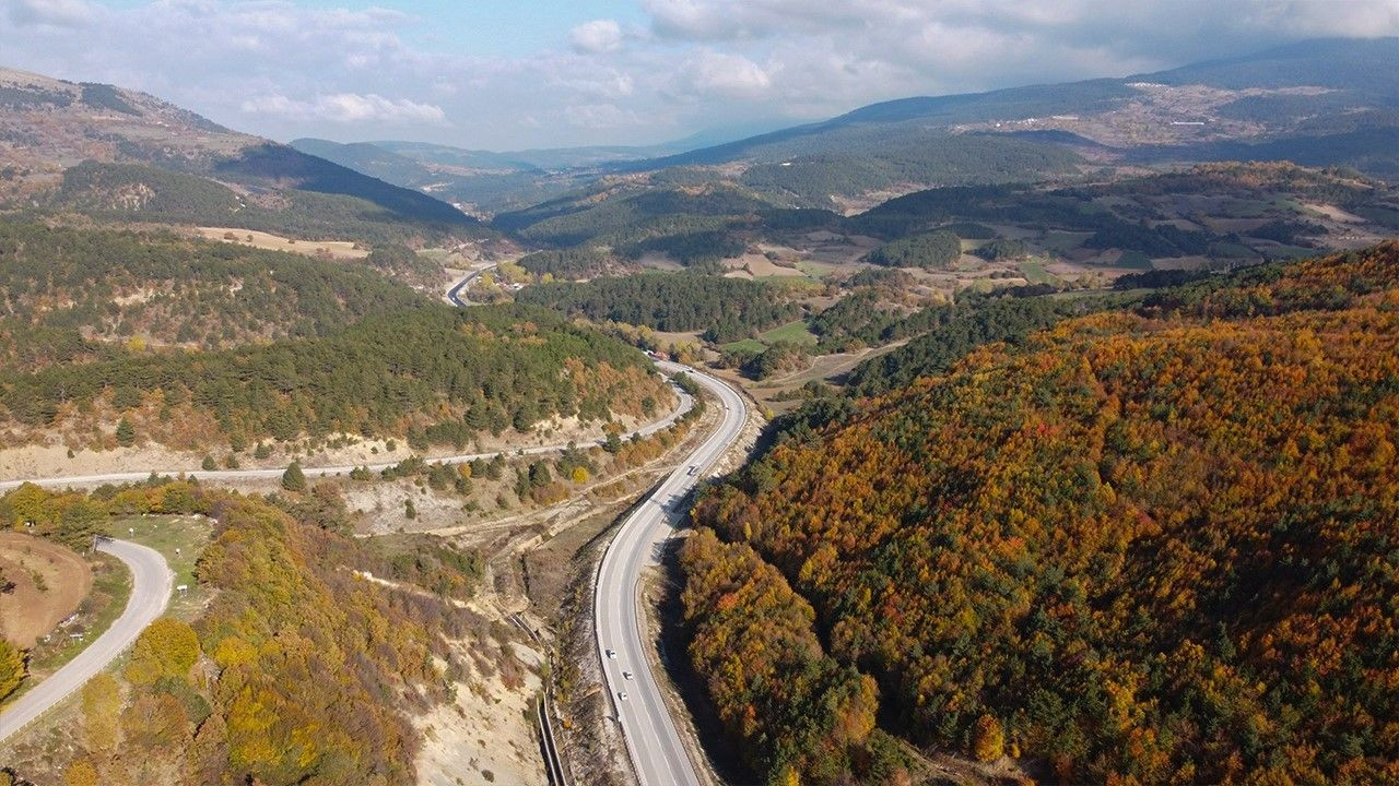 Sonbaharın renklerine çöp gölgesi - Sayfa 4