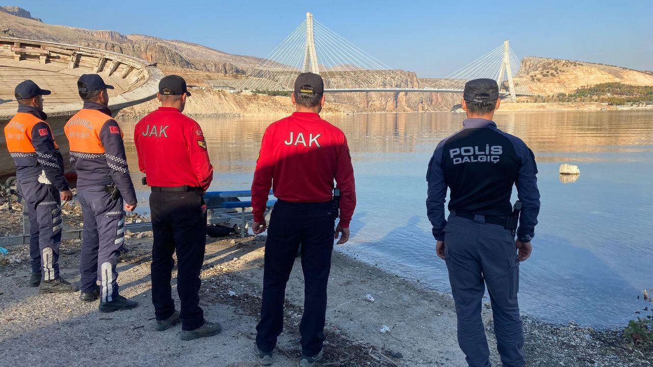 Adıyaman'da Kayıp Genç İçin Arama Çalışmaları Devam Ediyor - Sayfa 9