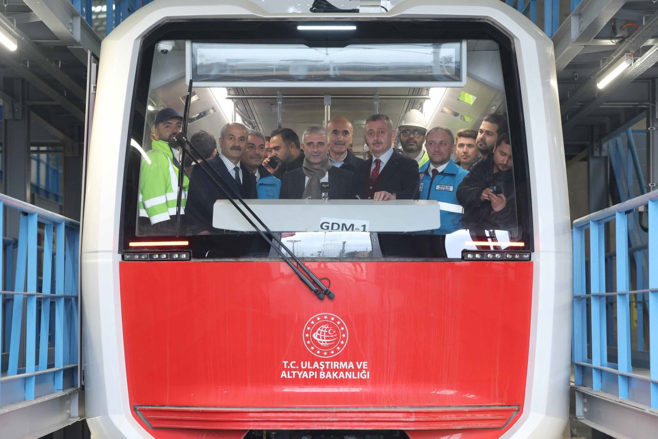 Kocaeli’nin İlk Metrosu Deneme Sürüşüne Başladı - Sayfa 1