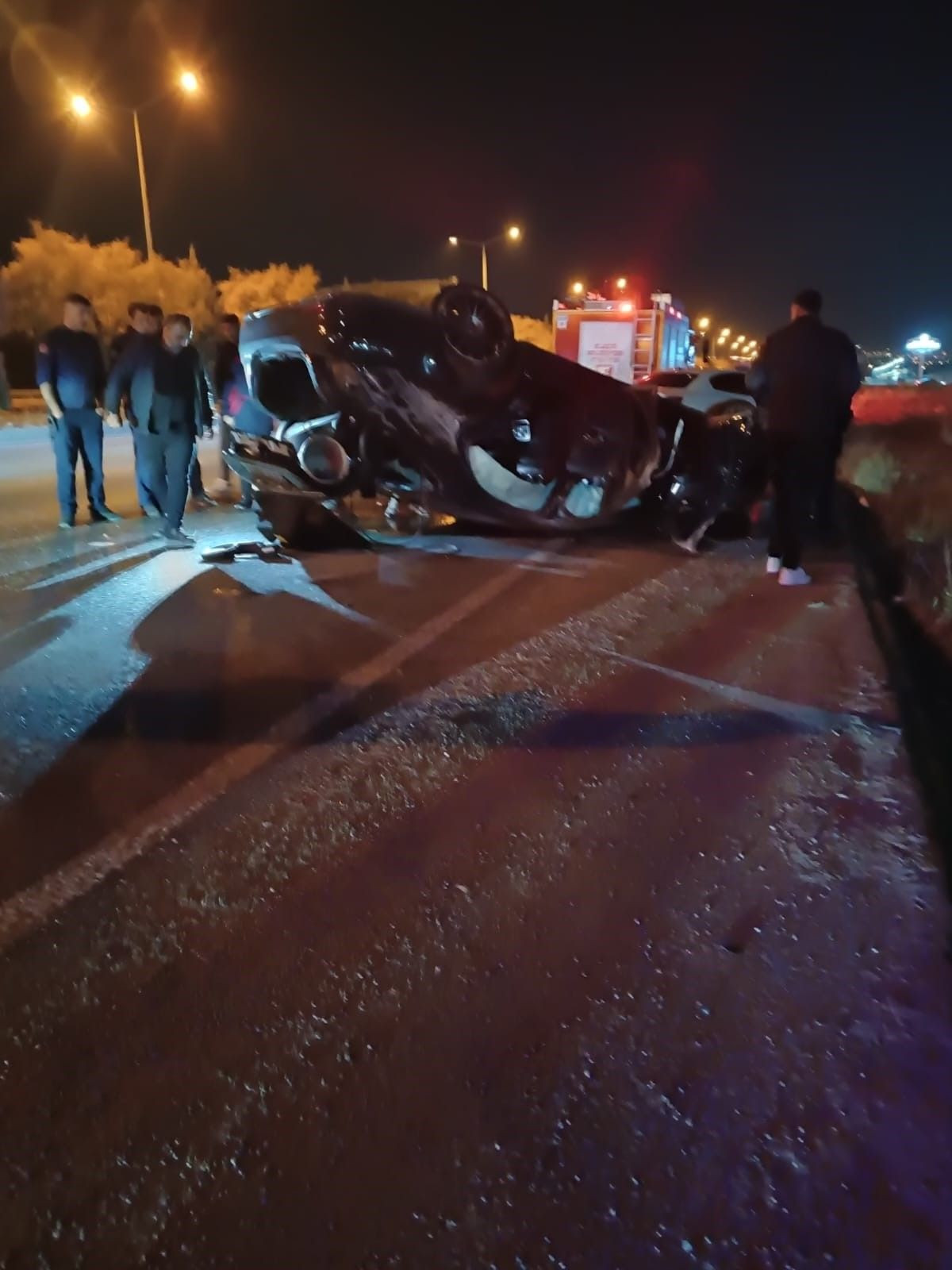 Elazığ'da Refüje Çarpan Araç Takla Attı: 1 Yaralı - Sayfa 4