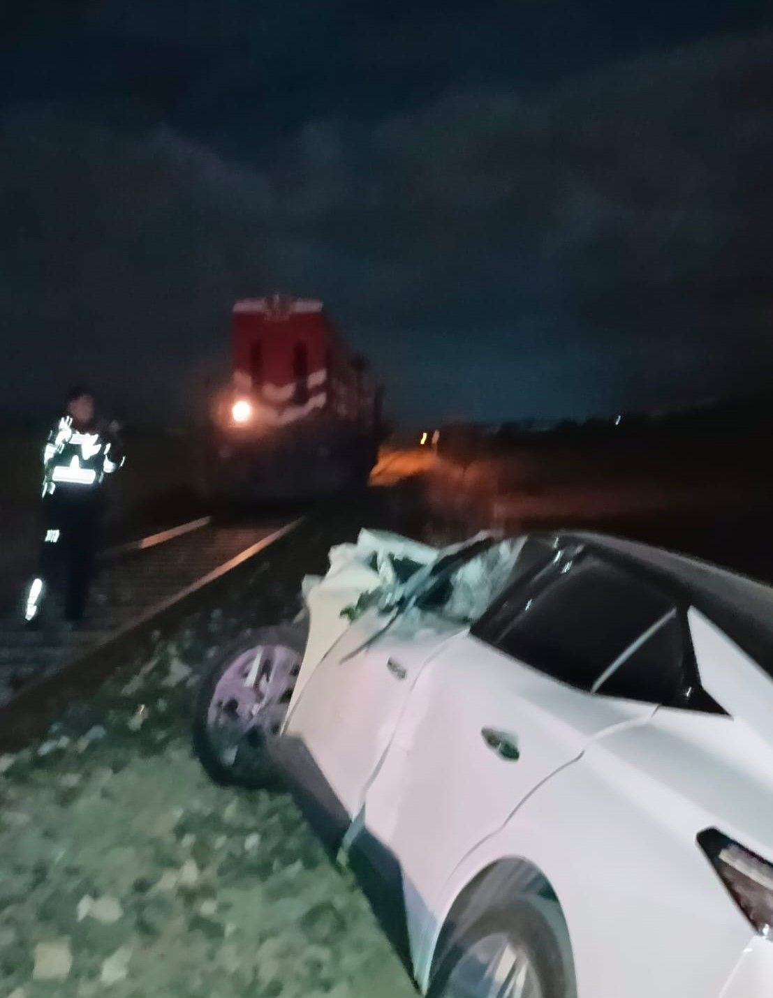 Isparta'da Yük Treni Otomobile Çarptı: Sürücü Ağır Yaralandı - Sayfa 4