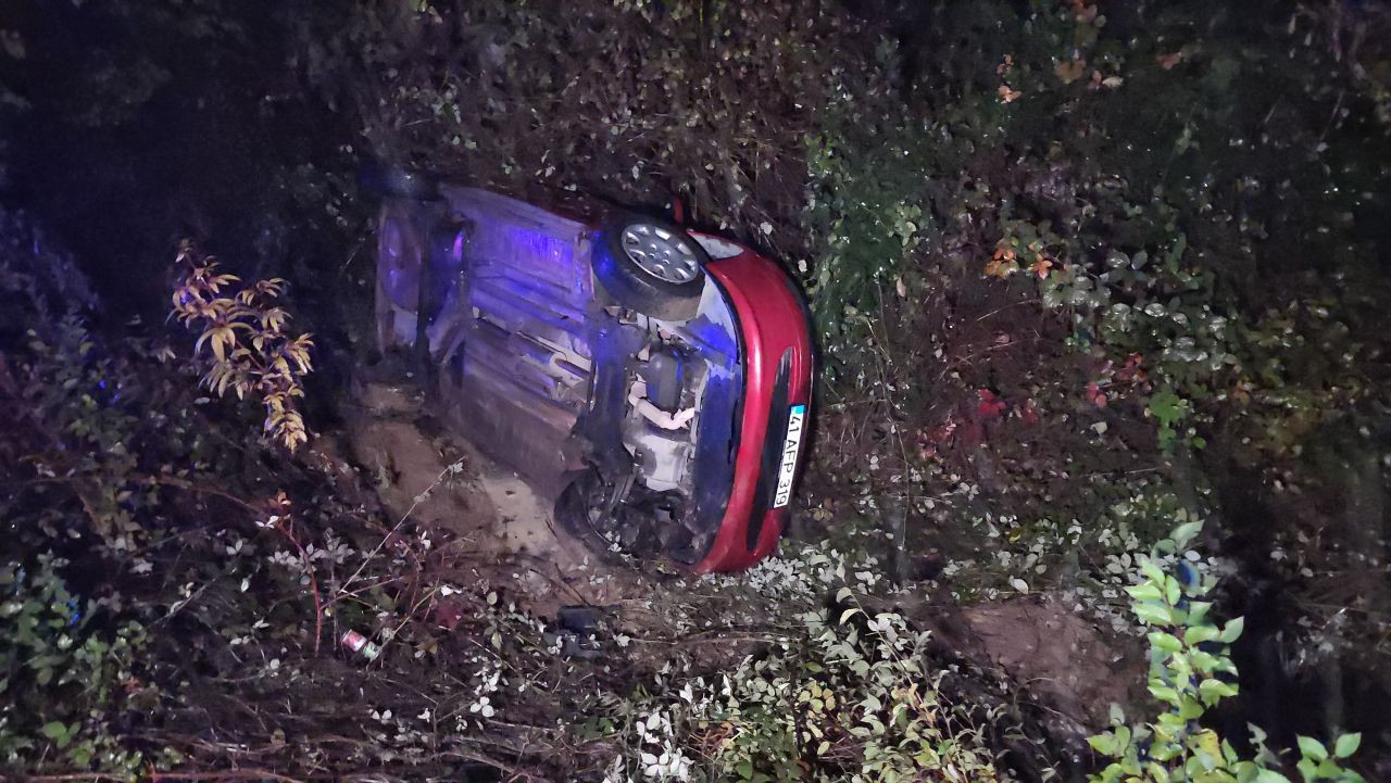 Zonguldak'ta Su Kanalına Devrilen Otomobilde 4 Yaralı - Sayfa 2