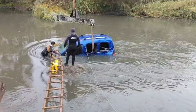 Yeşilırmak Nehri’ne düşen aracı ekipler çıkardı - Sayfa 6