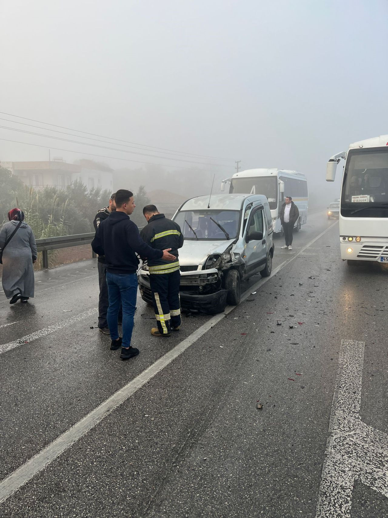 Manisa’da yağış ve sis kazaları beraberinde getirdi - Sayfa 1