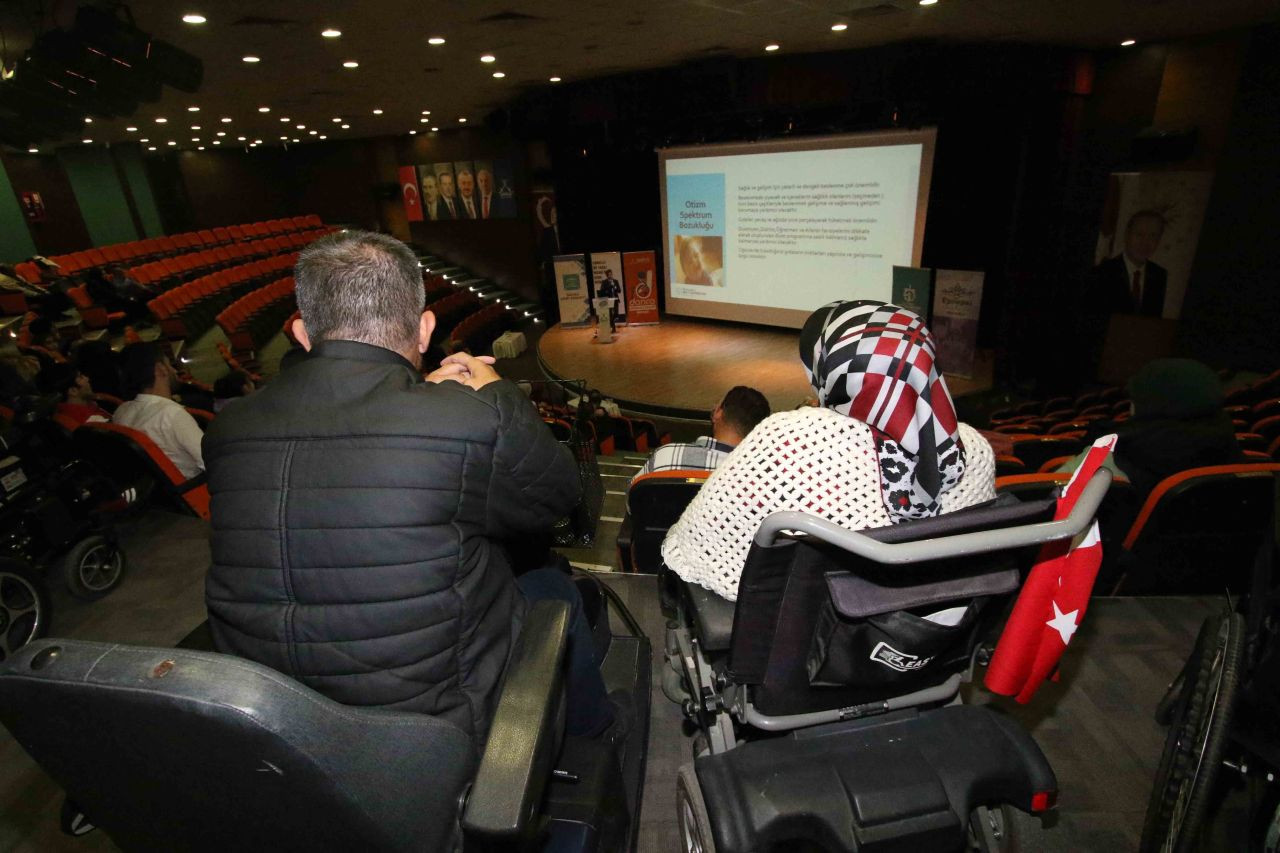 Özel gereksinimli bireylere özel beslenme semineri - Sayfa 1