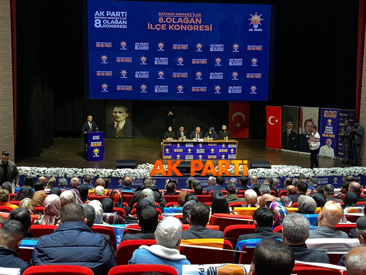 Bakan Tekin: "Kendi İcat Ettiğiniz Laikliği Bana Dayatıyorsunuz" - Sayfa 1