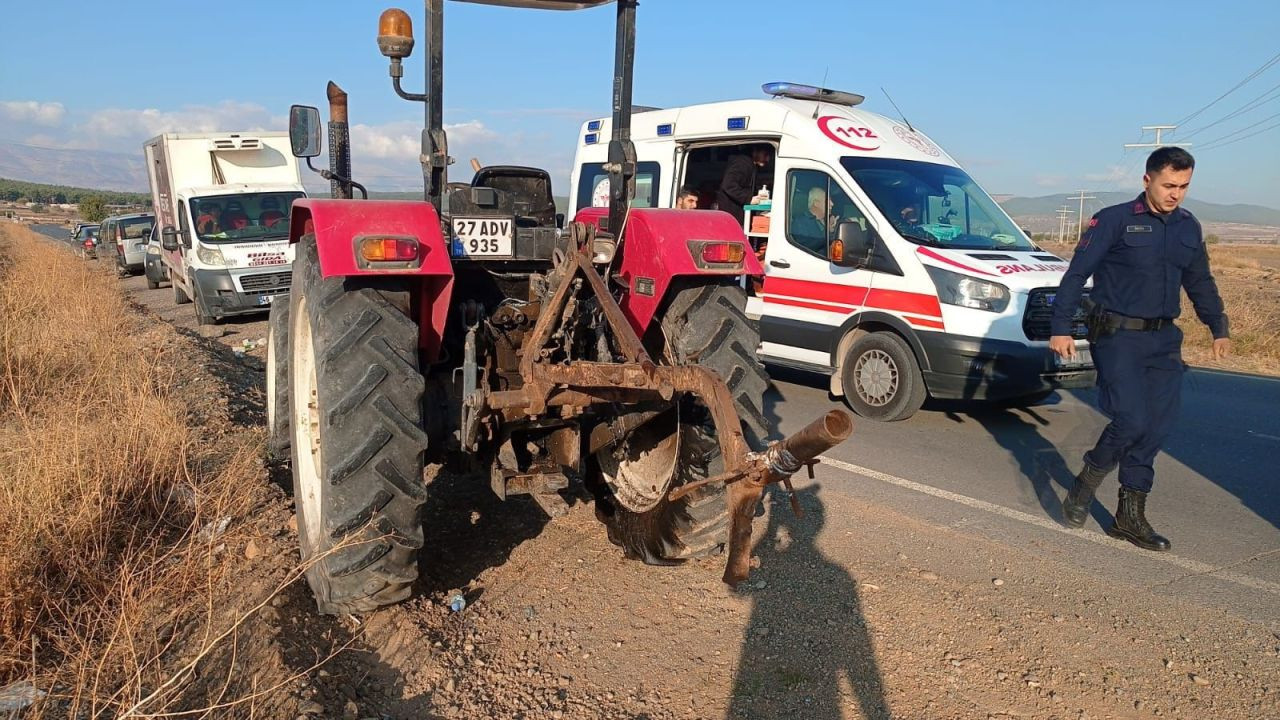 Kahramanmaraş'ta Otomobil ile Traktör Çarpıştı: 1 Ölü, 3 Yaralı - Sayfa 1