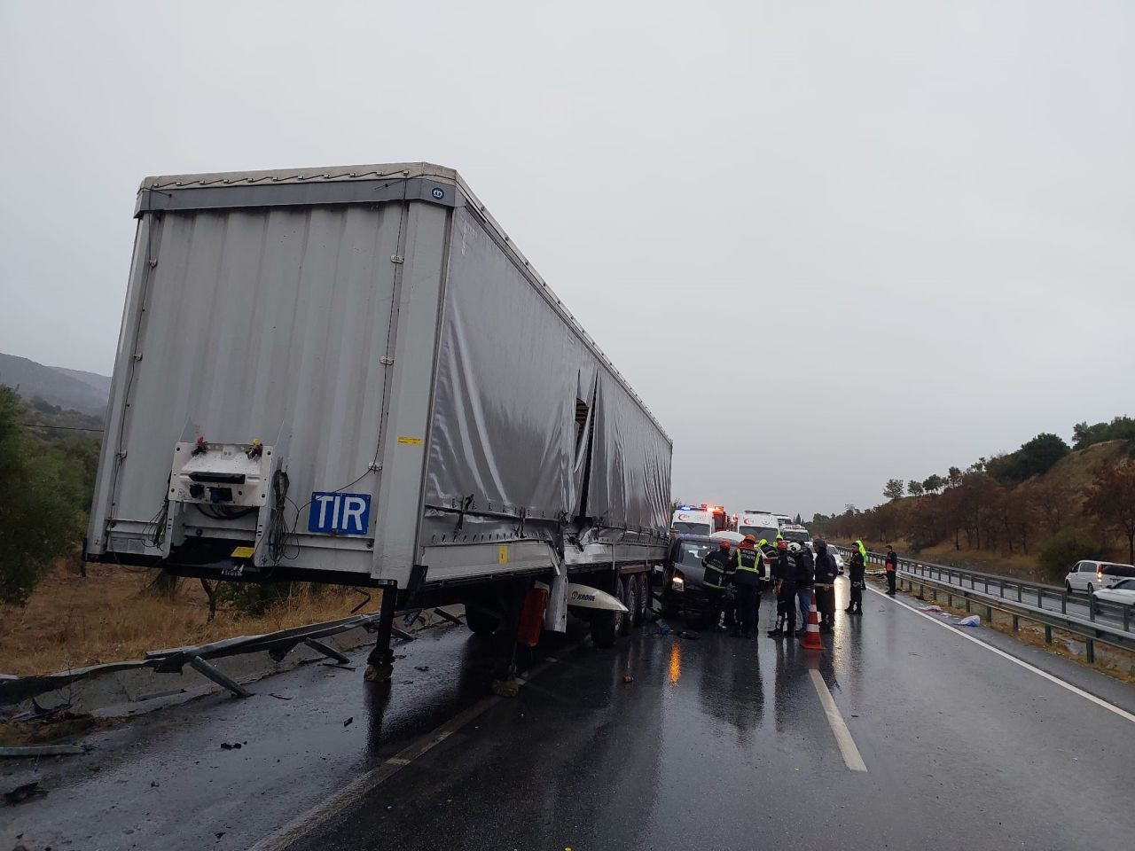 Aydın-Muğla Karayolunda Zincirleme Kaza: 5 Yaralı - Sayfa 2