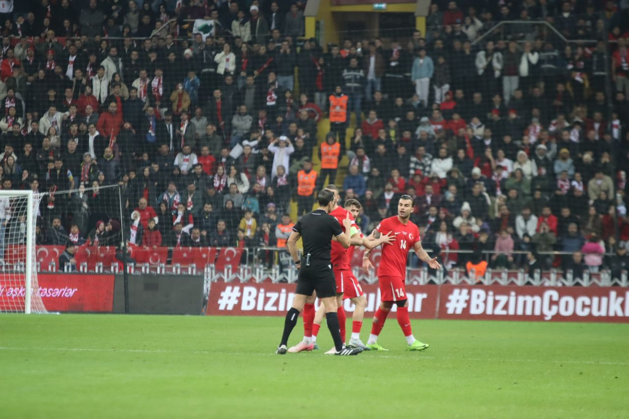 Türkiye, Galler Engelini Aşamadı: 0-0'lık Beraberlik - Sayfa 5