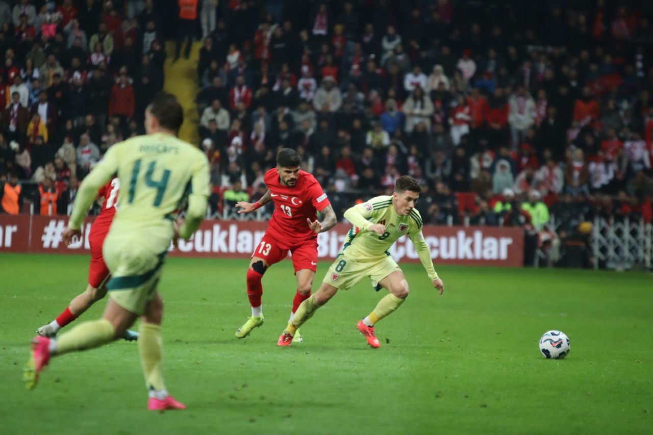 Türkiye, Galler Engelini Aşamadı: 0-0'lık Beraberlik - Sayfa 14