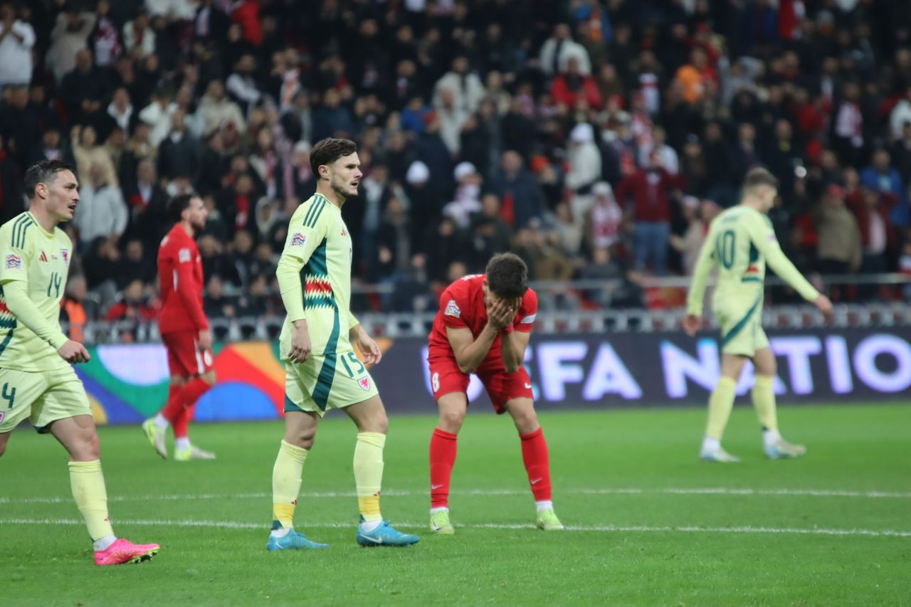 Türkiye, Galler Engelini Aşamadı: 0-0'lık Beraberlik - Sayfa 16