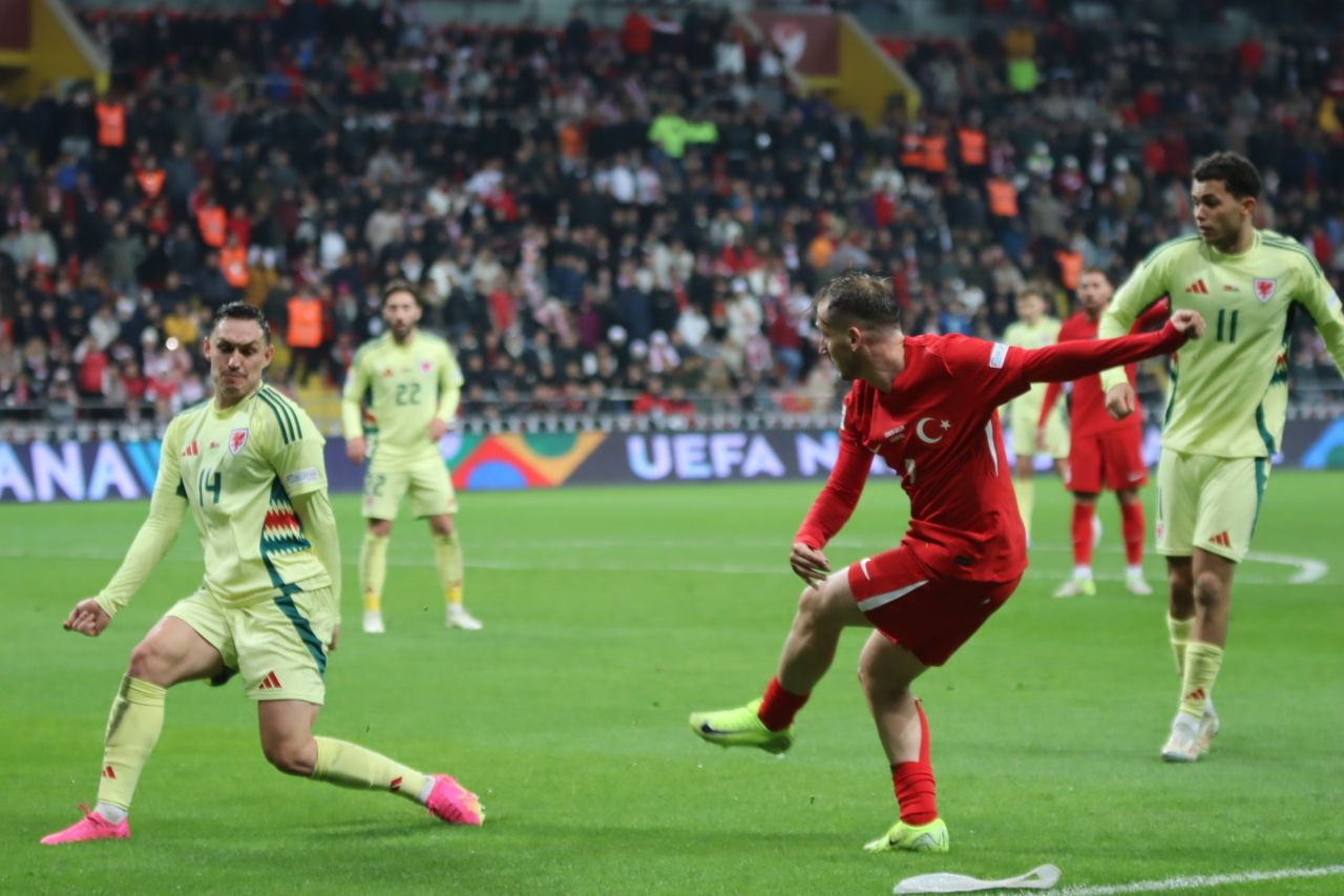 Türkiye, Galler Engelini Aşamadı: 0-0'lık Beraberlik - Sayfa 20