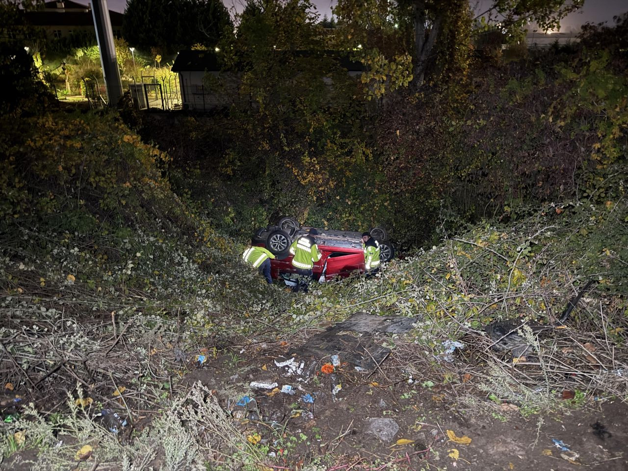 Sakarya'da Otomobil Şarampole Devrildi: 2 Yaralı - Sayfa 6