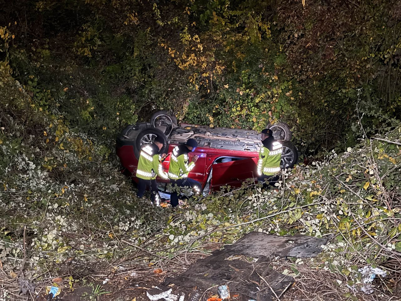 Sakarya'da Otomobil Şarampole Devrildi: 2 Yaralı - Sayfa 4