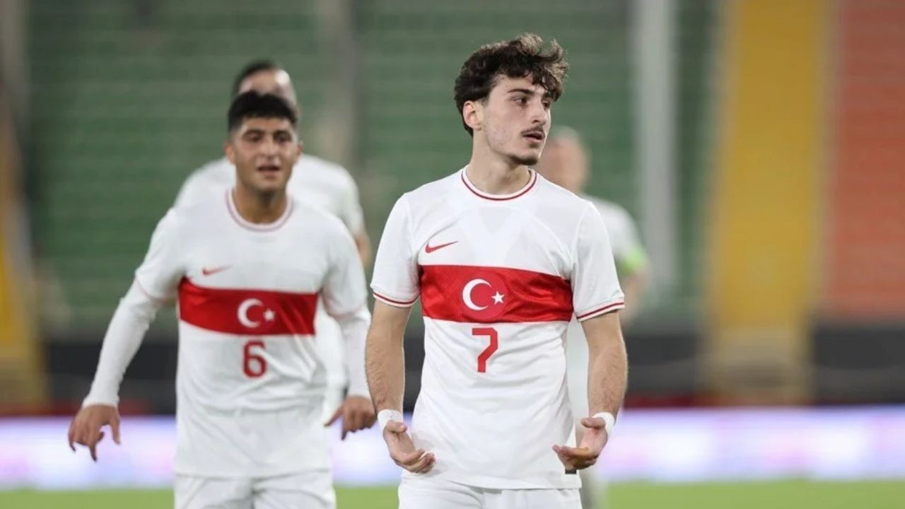 Türkiye-Galler Maçında Sarı Kart Alan Abdülkerim Yerine Kadroya Dahil Edilen Futbolcu - Sayfa 2