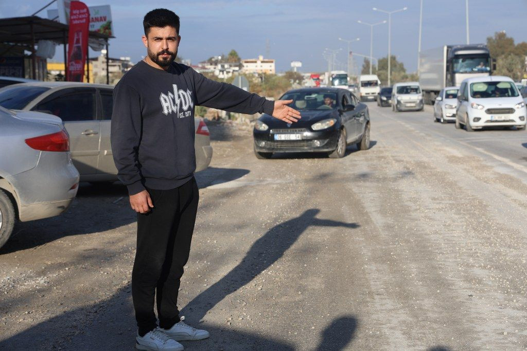 Seyir Halindeki Kamyondan Yola Molozlar Döküldü! - Sayfa 5