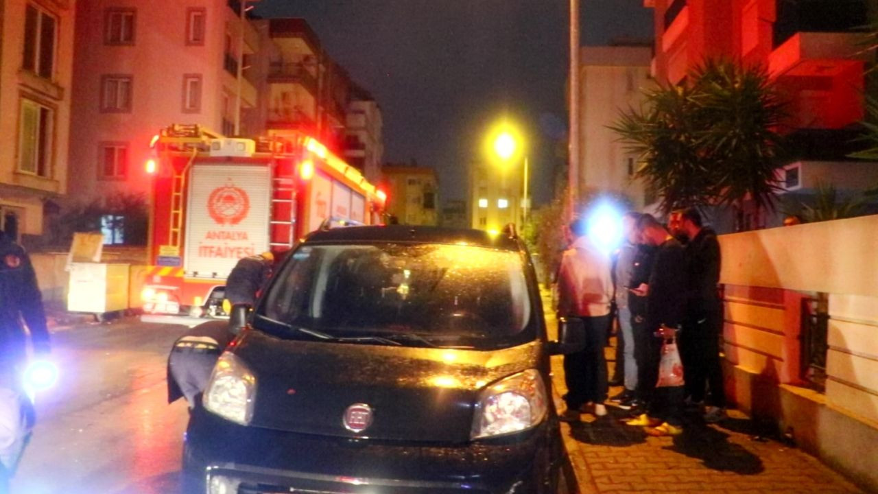 Antalya'da  Gece Saatlerinde Bir Apartmanda Yangın Çıktı! - Sayfa 5