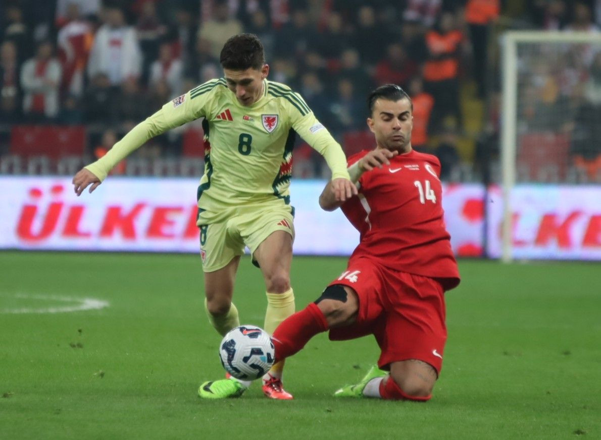 Türkiye-Galler Maçında Sarı Kart Alan Abdülkerim Yerine Kadroya Dahil Edilen Futbolcu - Sayfa 4