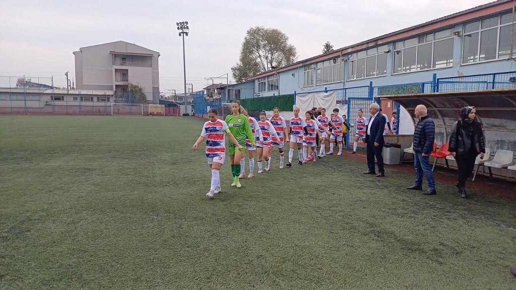 Kadın Futbolcular Hayali Çocuklar İle Sahaya Çıkıp İsrail Ve İnsanlığa Çağrı Yaptılar! - Sayfa 2