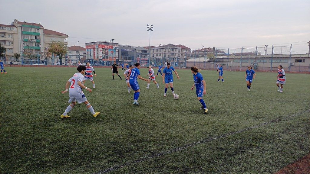 Kadın Futbolcular Hayali Çocuklar İle Sahaya Çıkıp İsrail Ve İnsanlığa Çağrı Yaptılar! - Sayfa 9