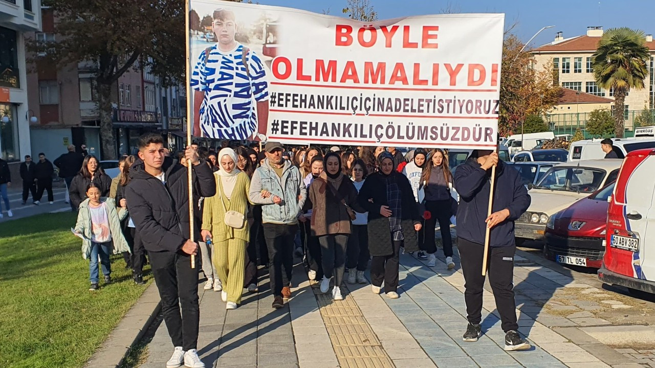 Alkollü Sürücünün Tahliyesi Protesto Edildi: "Efehan İçin Adalet"