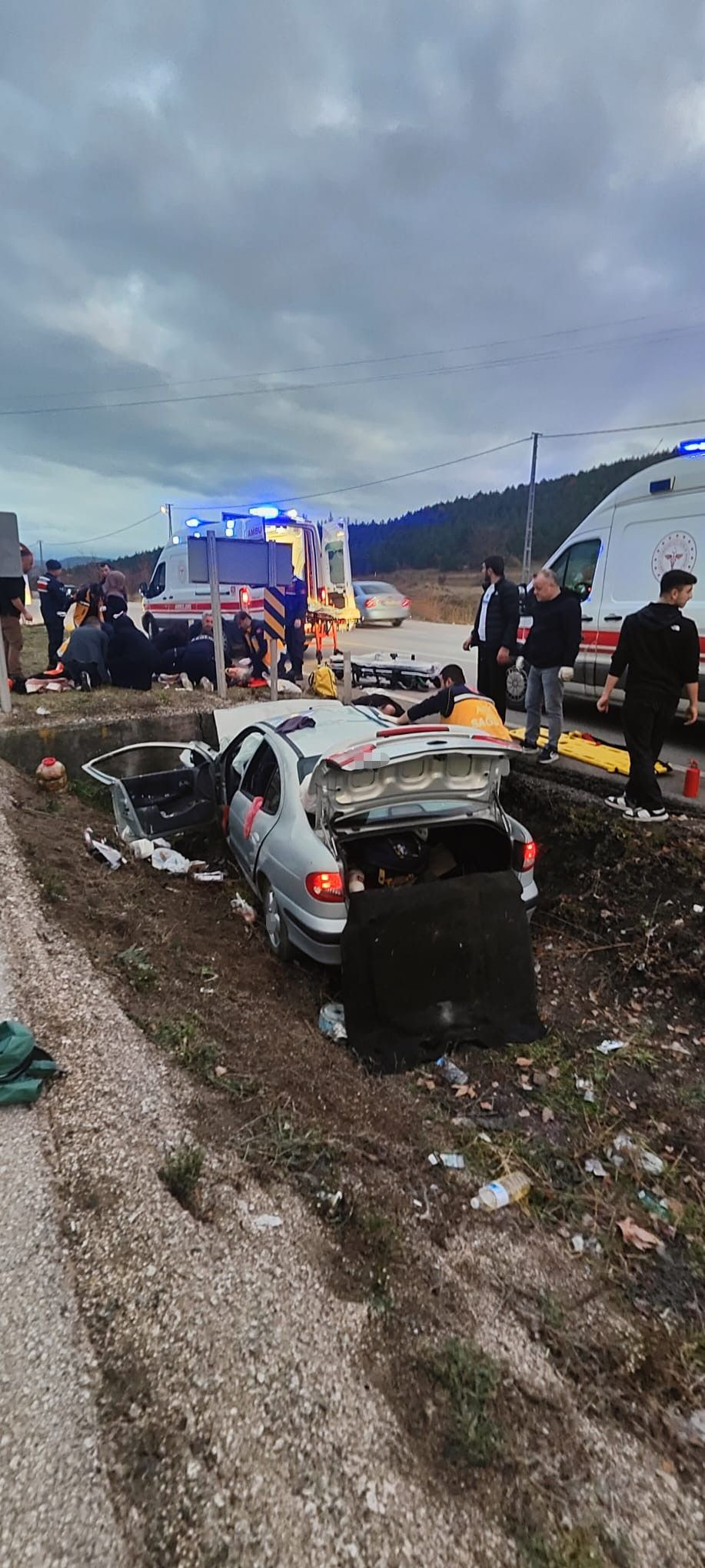 Karabük'te Otomobil Kanala Düştü: 1 Ölü, 3 Yaralı - Sayfa 1