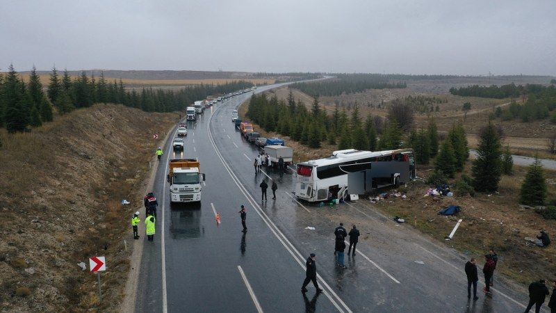 Yolcu Otobüsü Devrilerek Takla Attı: 1 Ölü 1'i Ağır 42 Yaralı! - Sayfa 7