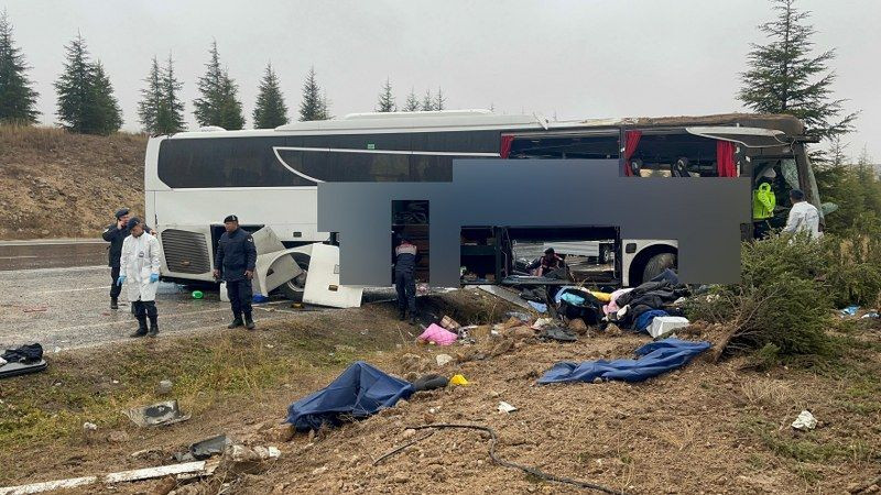 Yolcu Otobüsü Devrilerek Takla Attı: 1 Ölü 1'i Ağır 42 Yaralı! - Sayfa 8