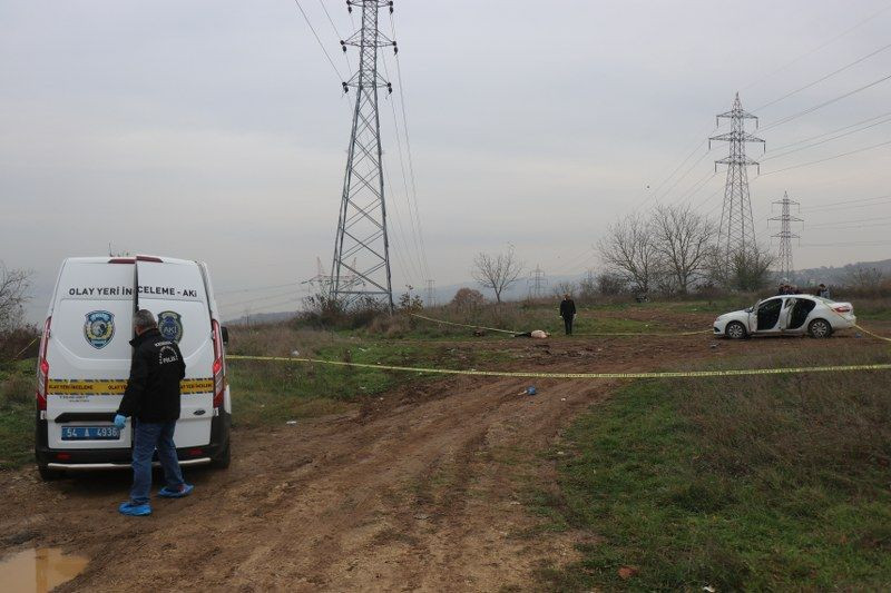 Sakarya'da Boş Arazide Başından Vurulmuş Erkek Cesedi Bulundu! - Sayfa 2