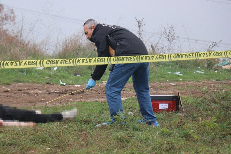 Sakarya'da Boş Arazide Başından Vurulmuş Erkek Cesedi Bulundu! - Sayfa 4