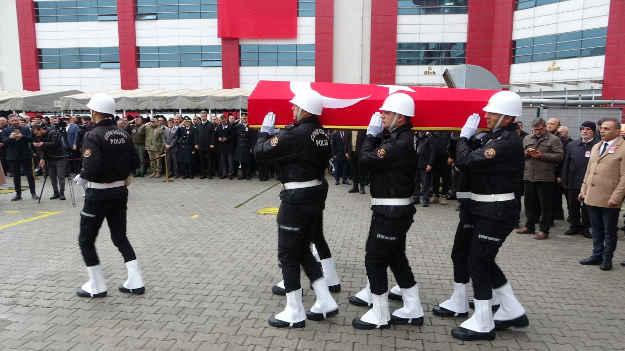 Malatya’da Kazada Şehit Olan Polis Memuru İçin Tören Düzenlendi - Sayfa 3